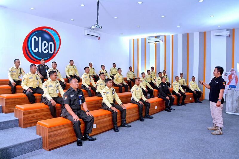 Briefing dan pelatihan internal tim security