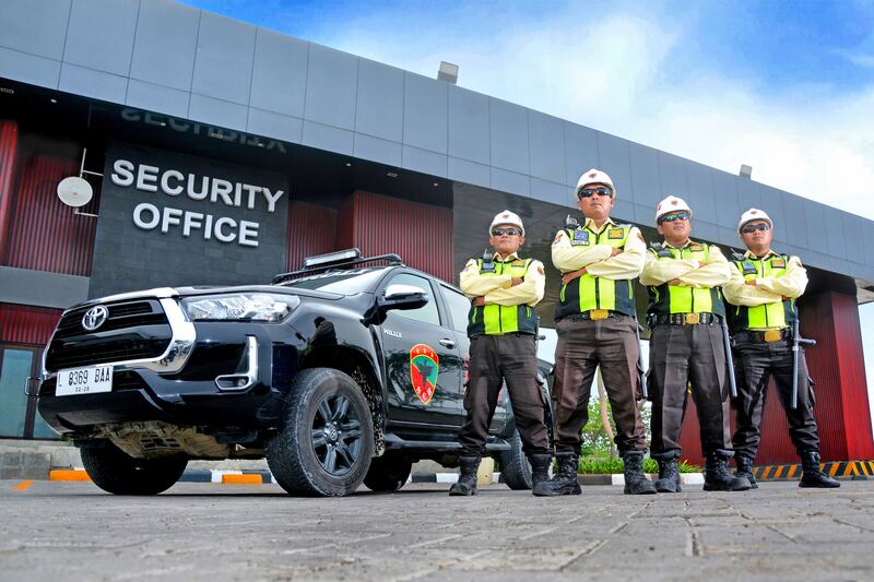 Armada patroli security di depan pos keamanan